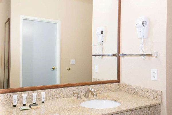 Red Lion Inn and Suites McMinnville